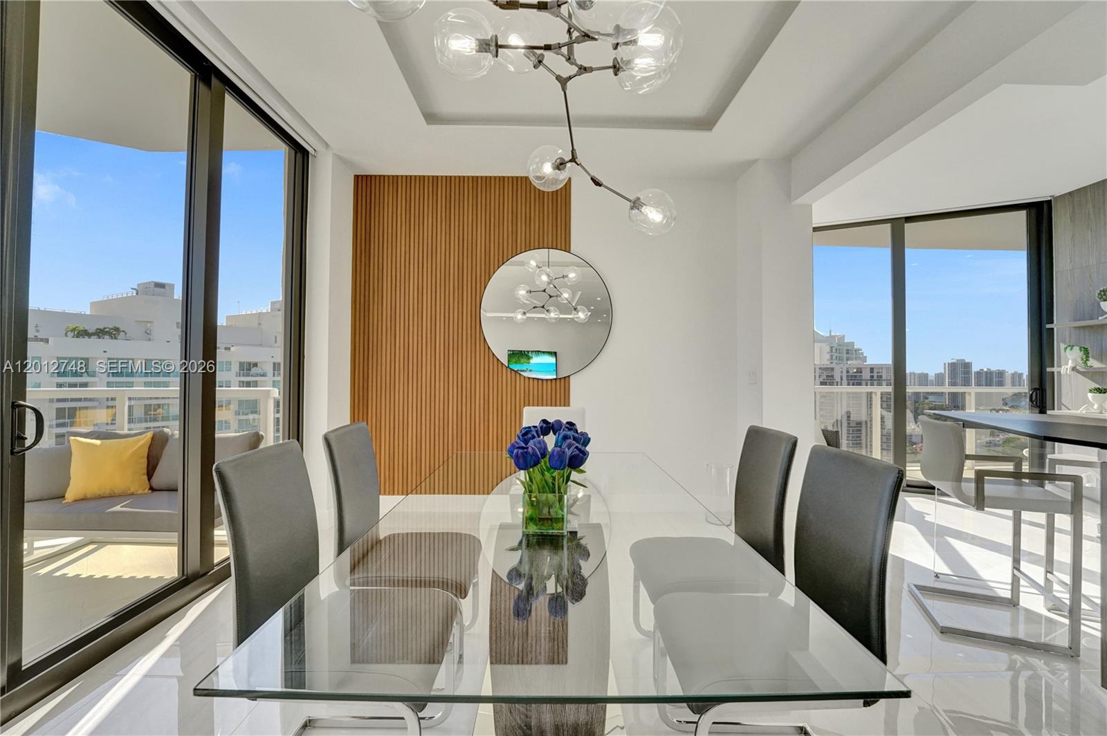 HAMPTONS WEST - Residential