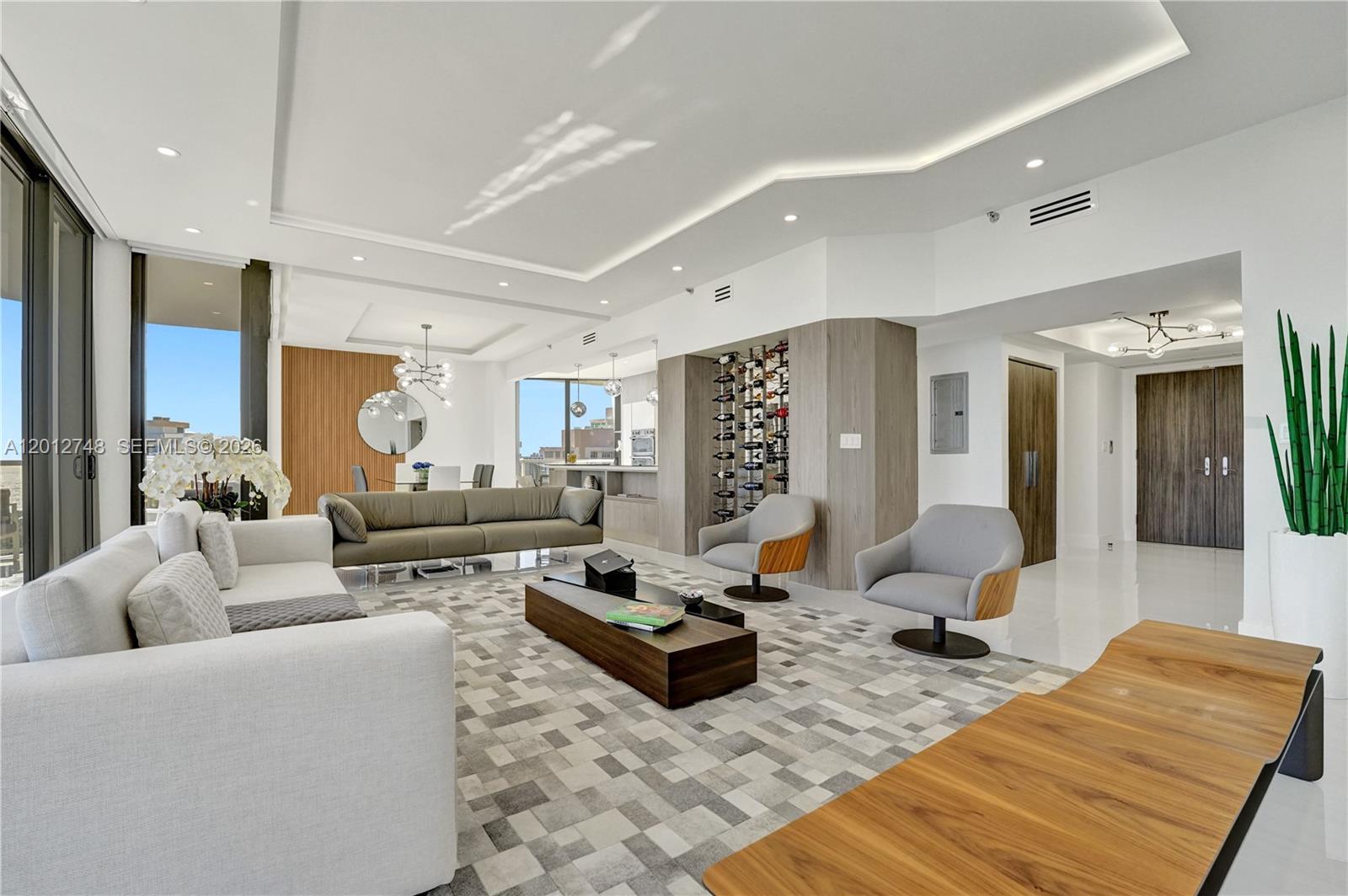 HAMPTONS WEST - Residential