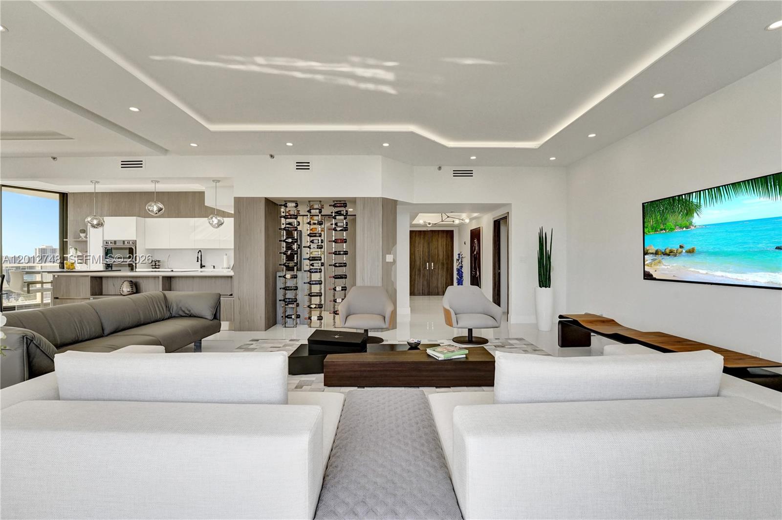HAMPTONS WEST - Residential