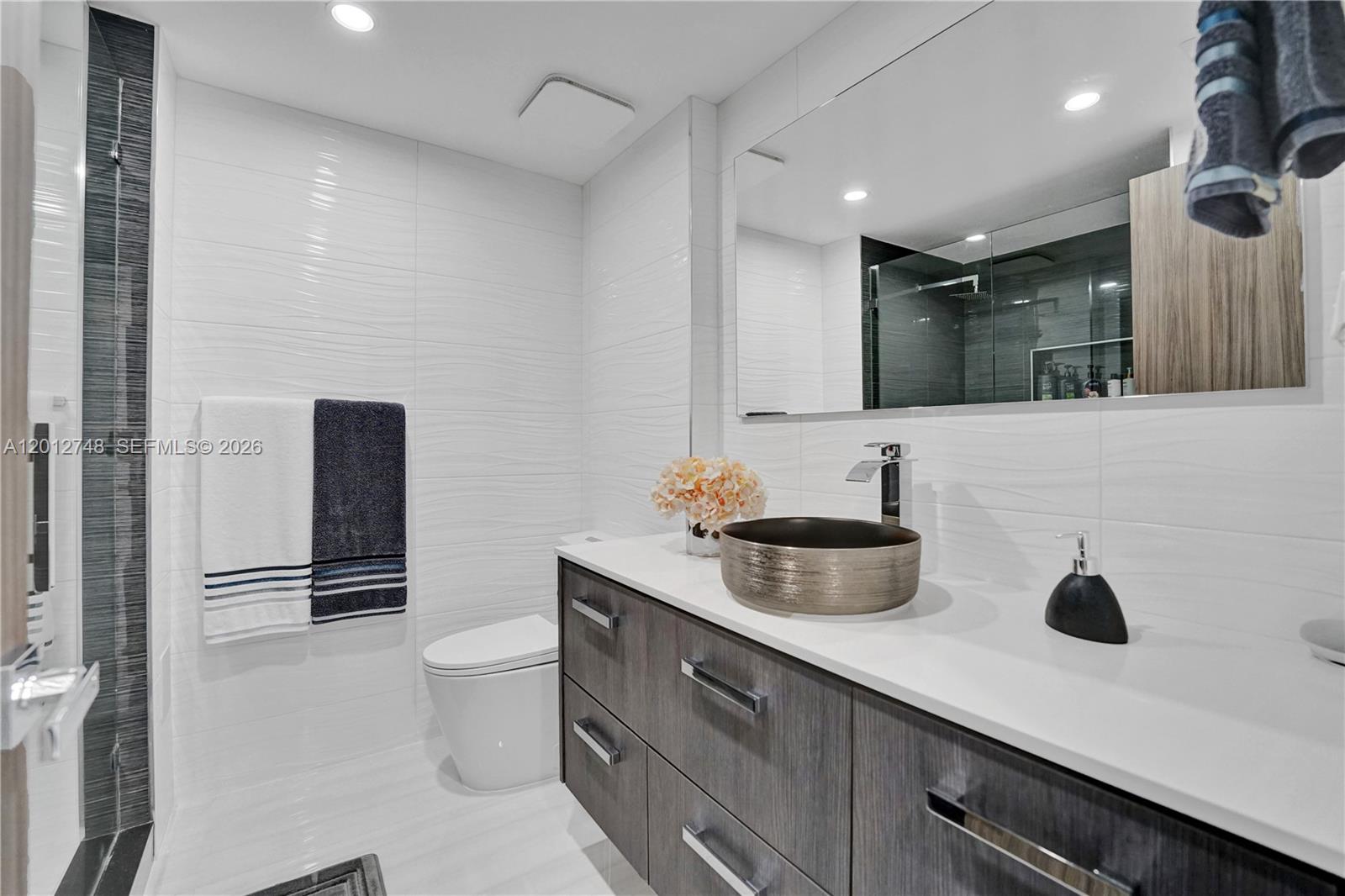 HAMPTONS WEST - Residential