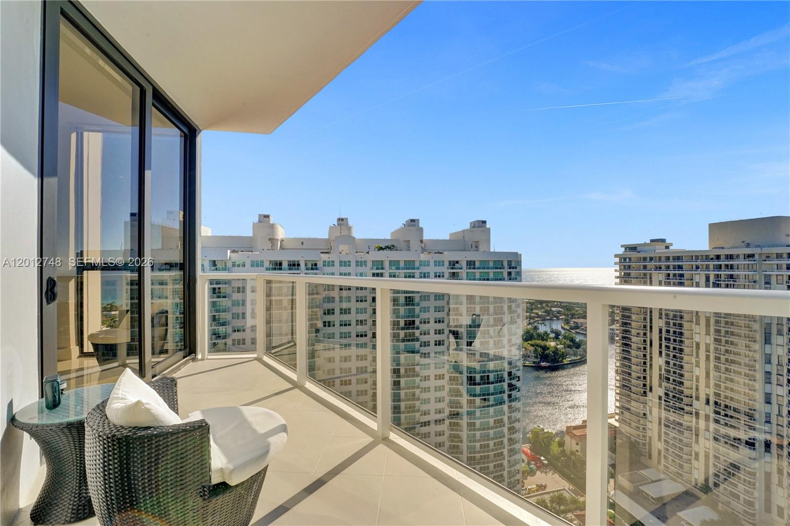 HAMPTONS WEST - Residential