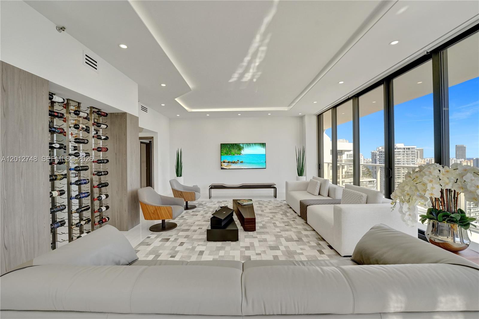HAMPTONS WEST - Residential
