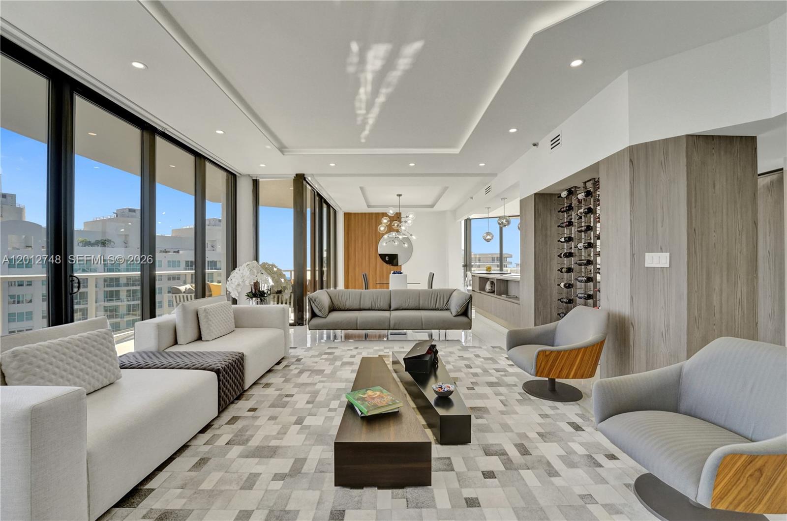 HAMPTONS WEST - Residential