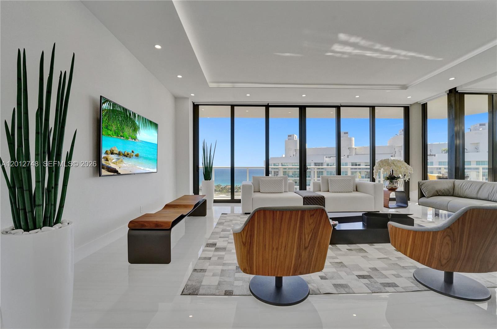 HAMPTONS WEST - Residential