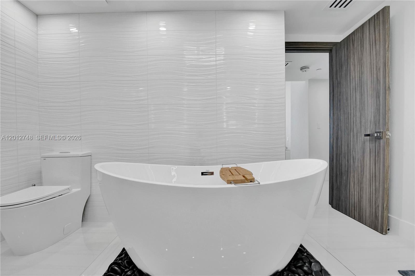 HAMPTONS WEST - Residential