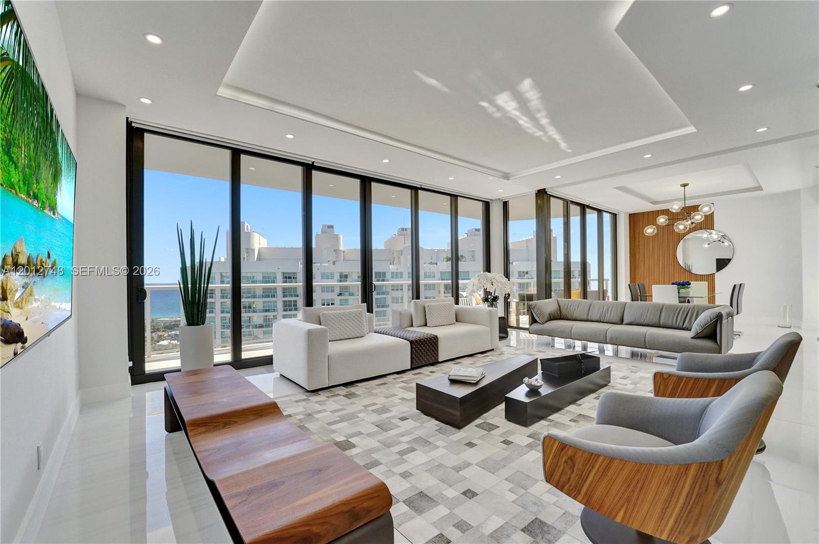 HAMPTONS WEST - Residential