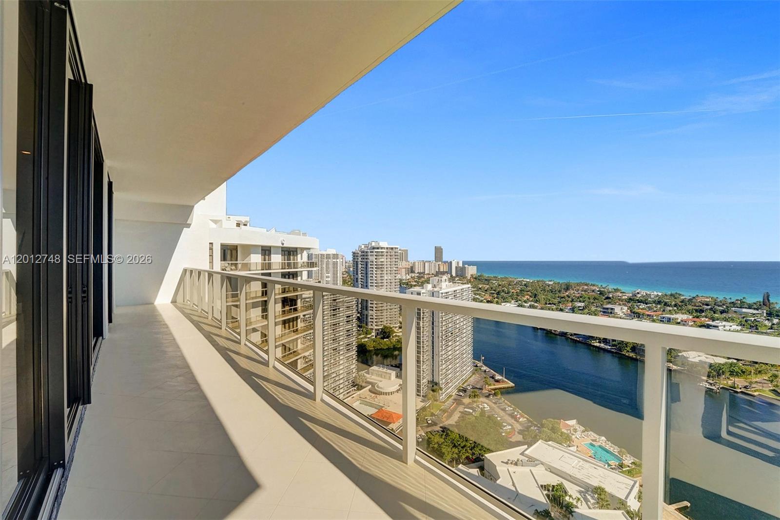 HAMPTONS WEST - Residential