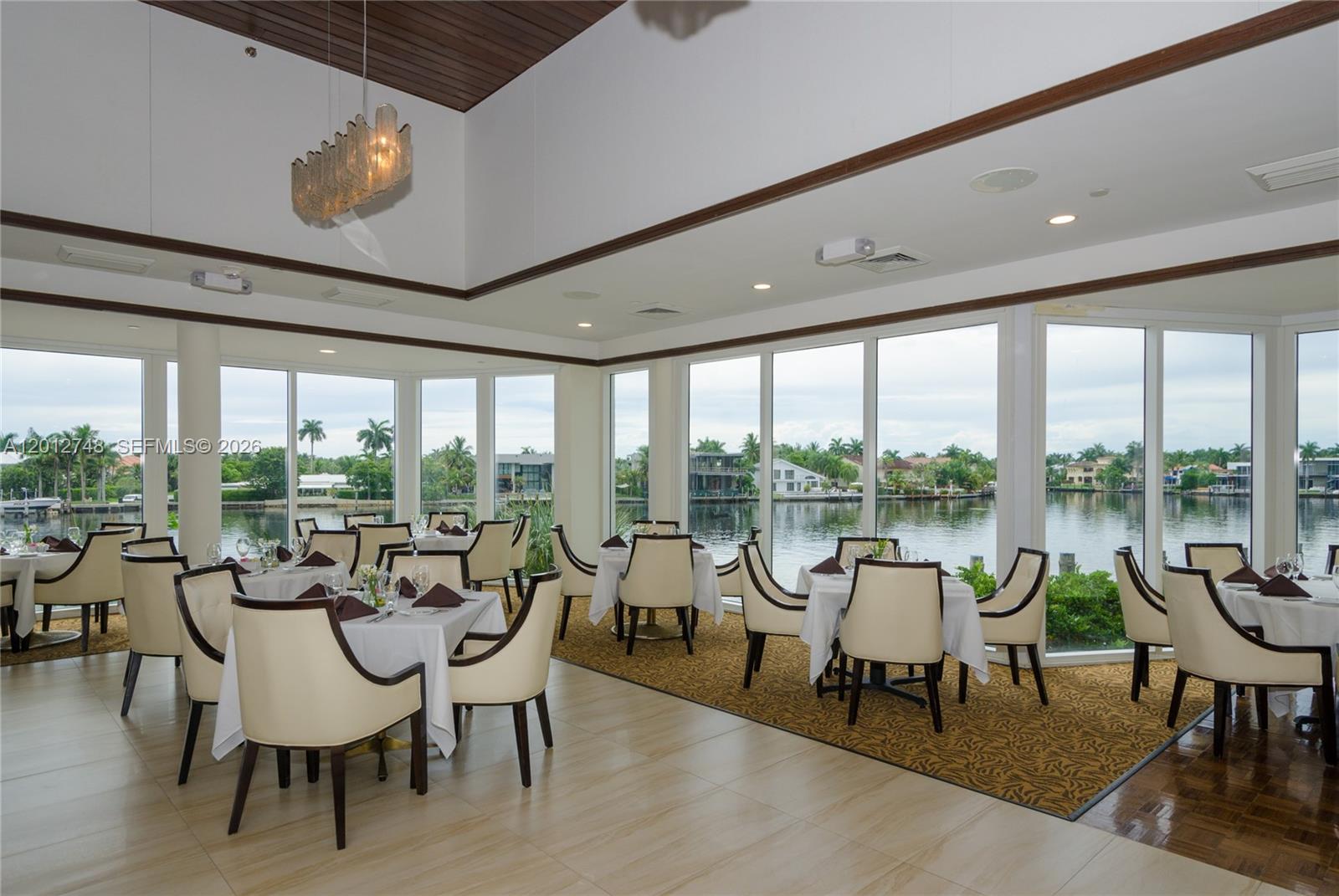 HAMPTONS WEST - Residential