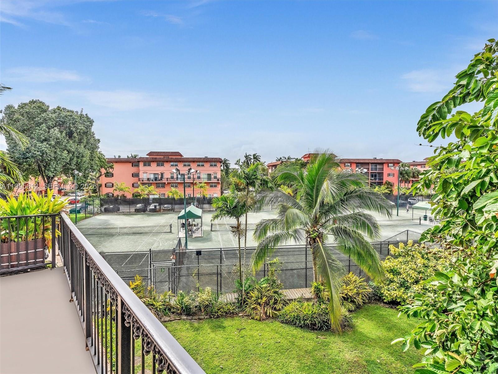 TENNIS CLUB TILDEN CONDO - Residential