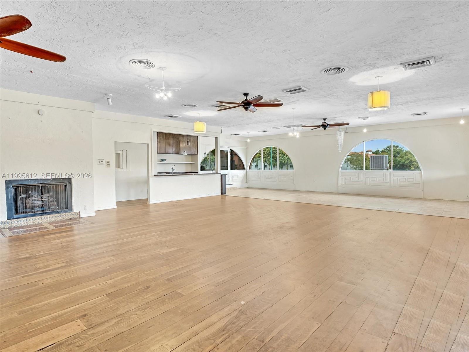 TENNIS CLUB TILDEN CONDO - Residential