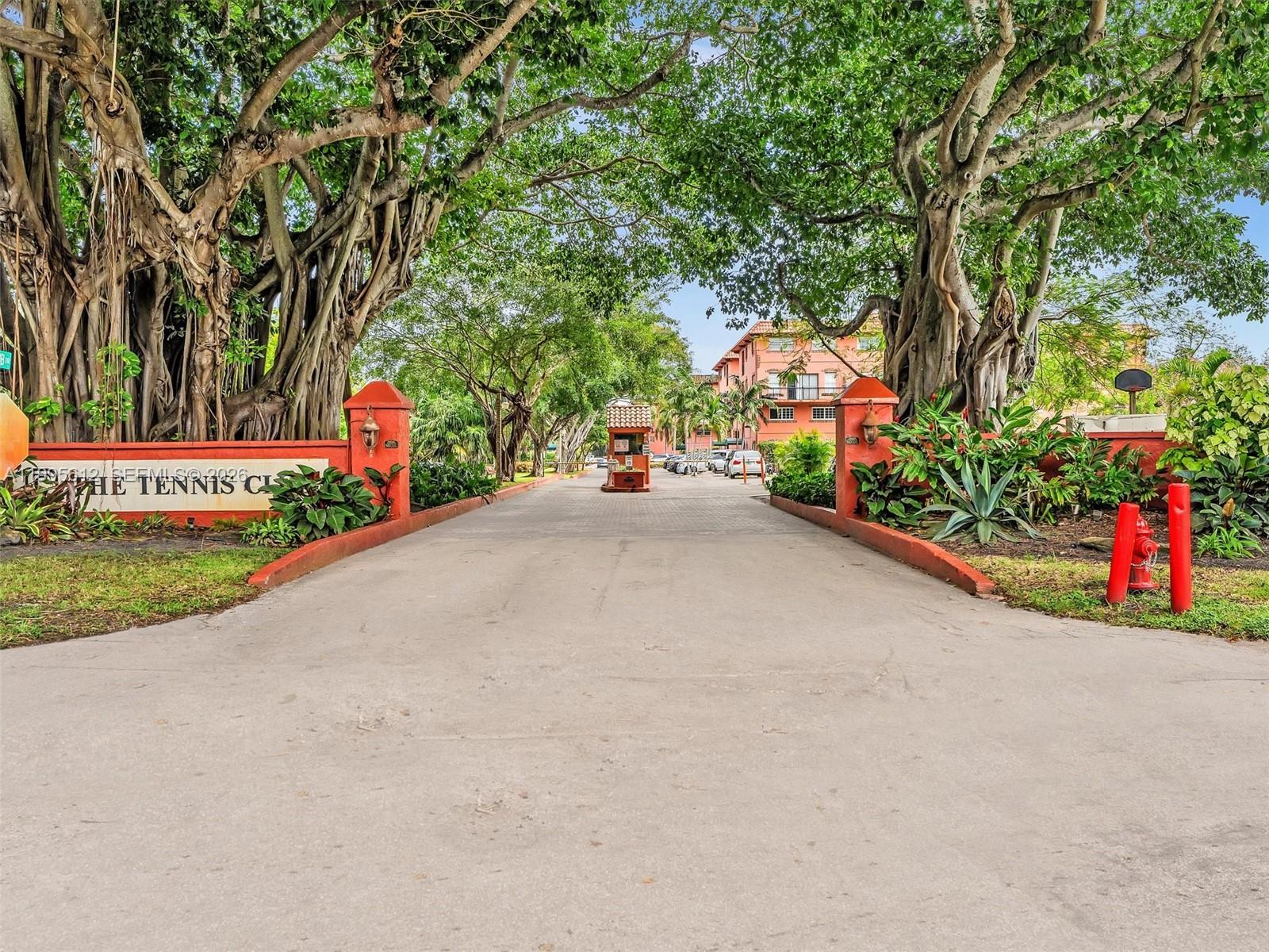 TENNIS CLUB TILDEN CONDO - Residential