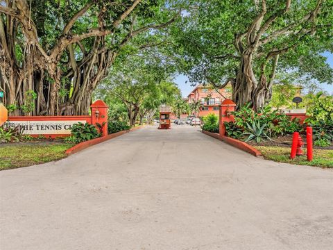 Photo of 620 Tennis Club Dr #306, Fort Lauderdale, FL 33311 (MLS # A11995612)
