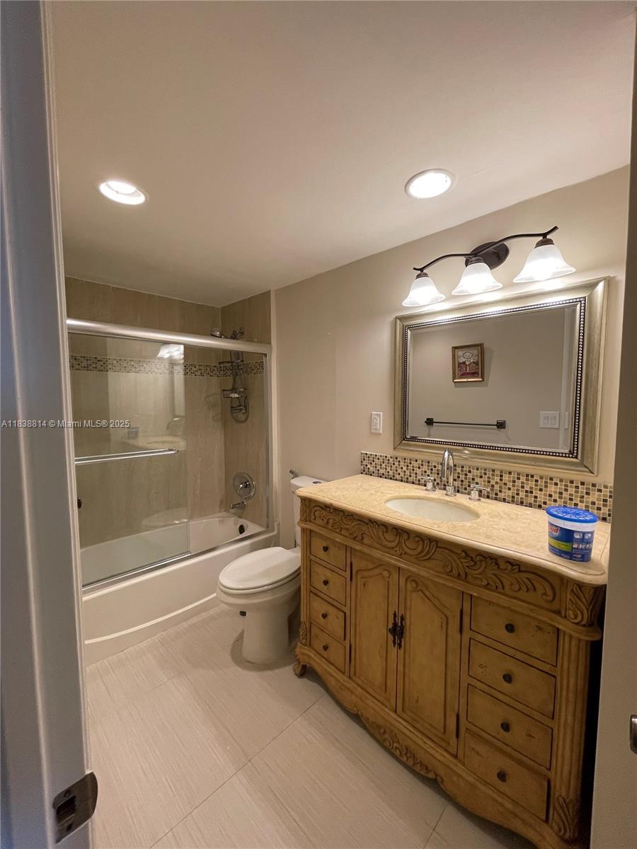 OCEANVIEW BUILDING A COND - Residential