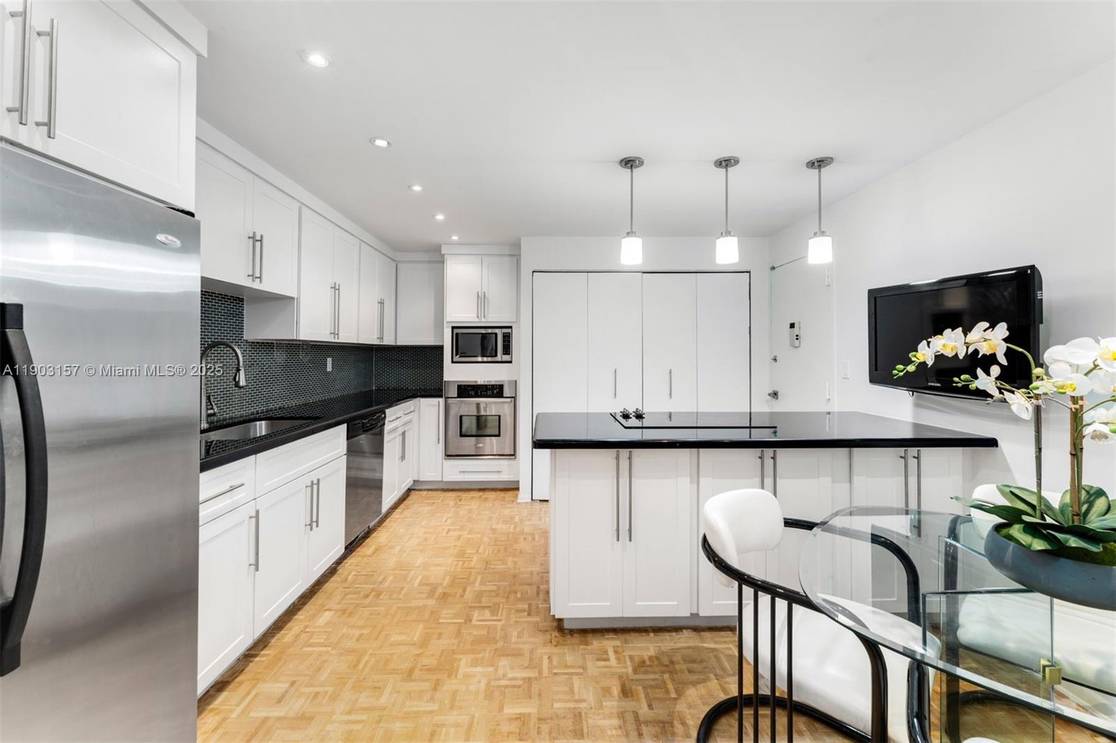 10155 Collins Ave 307