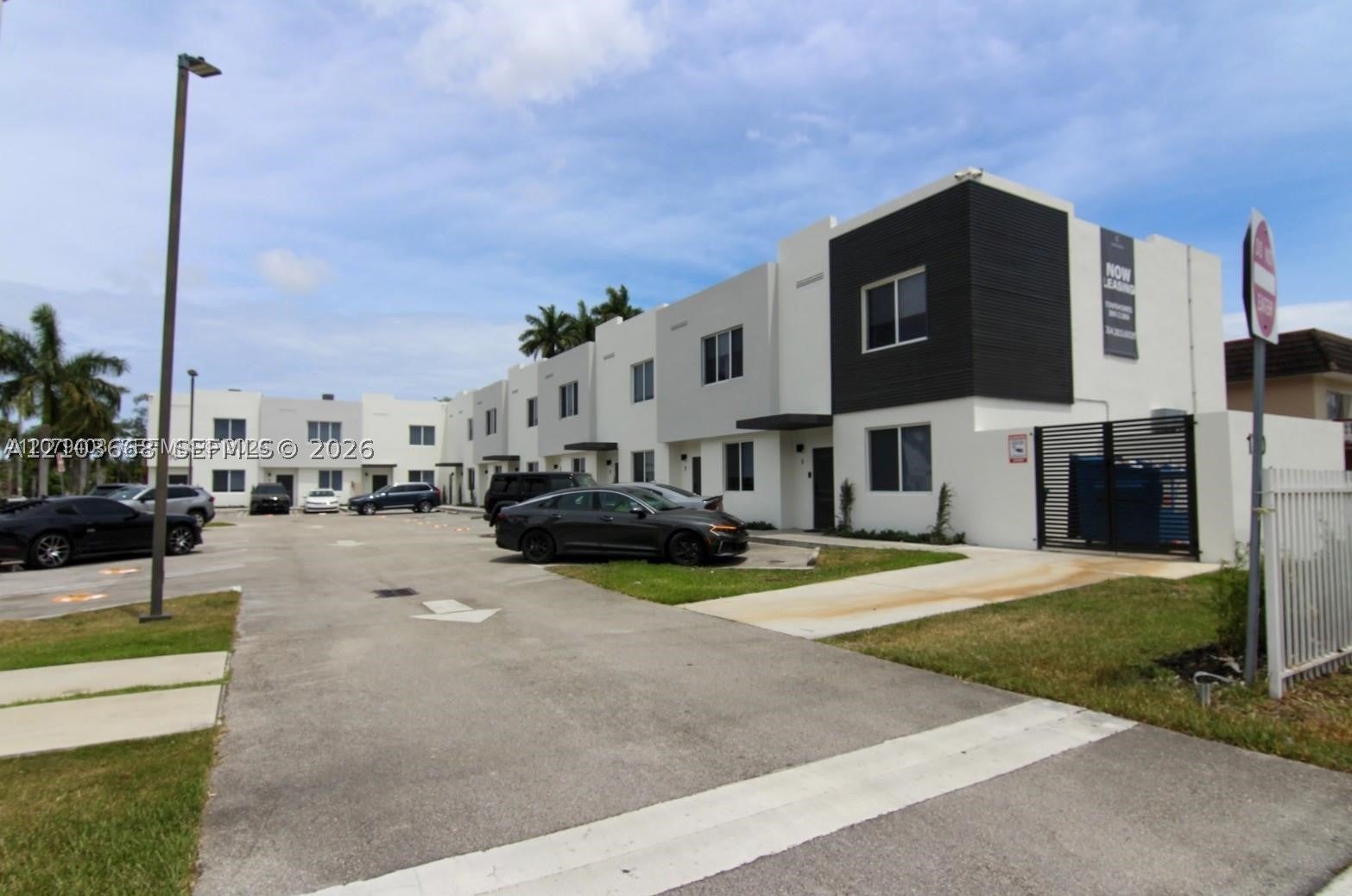 170 NW 158th St 10
