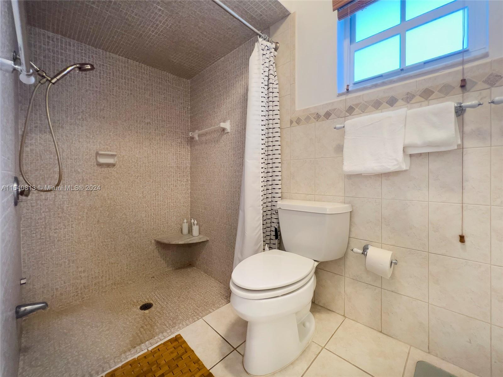 THIRD ADDN TO KENDALL EAS - Residential Lease