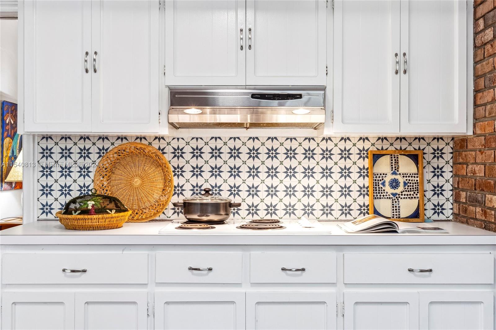 THIRD ADDN TO KENDALL EAS - Residential Lease