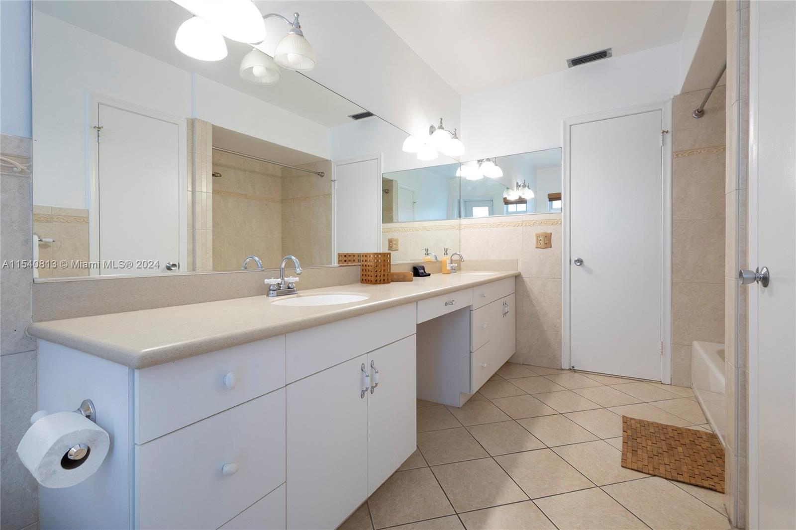 THIRD ADDN TO KENDALL EAS - Residential Lease