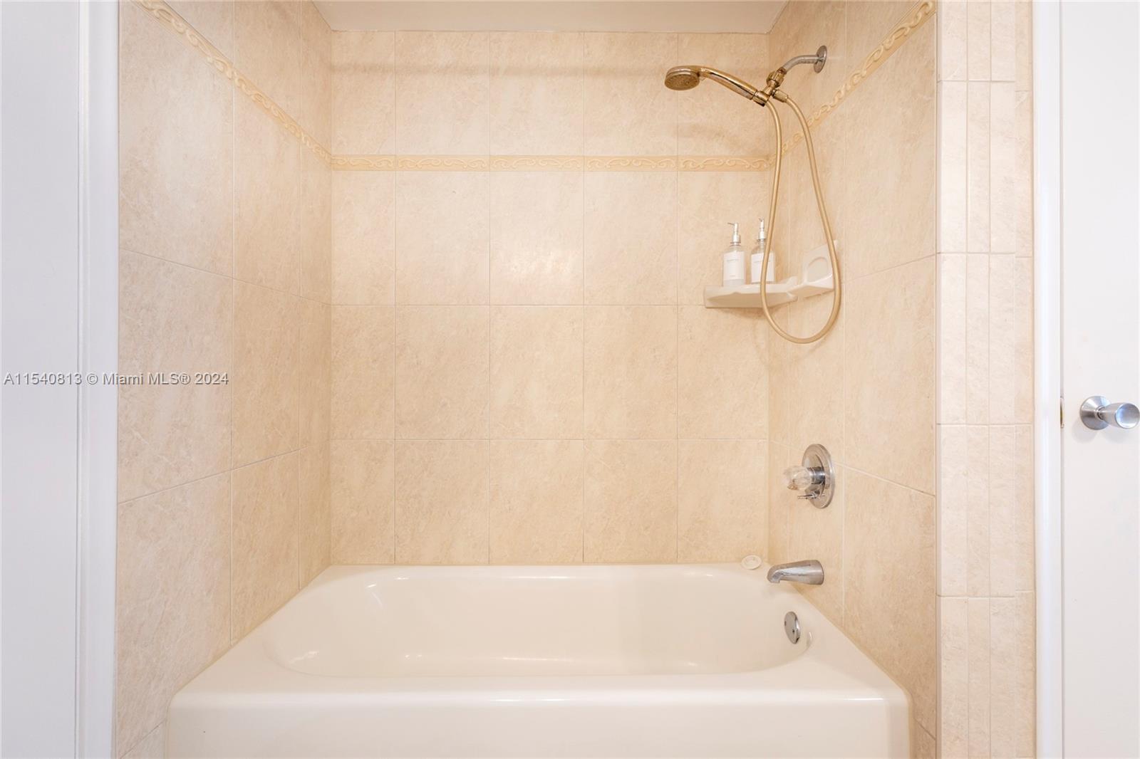 THIRD ADDN TO KENDALL EAS - Residential Lease