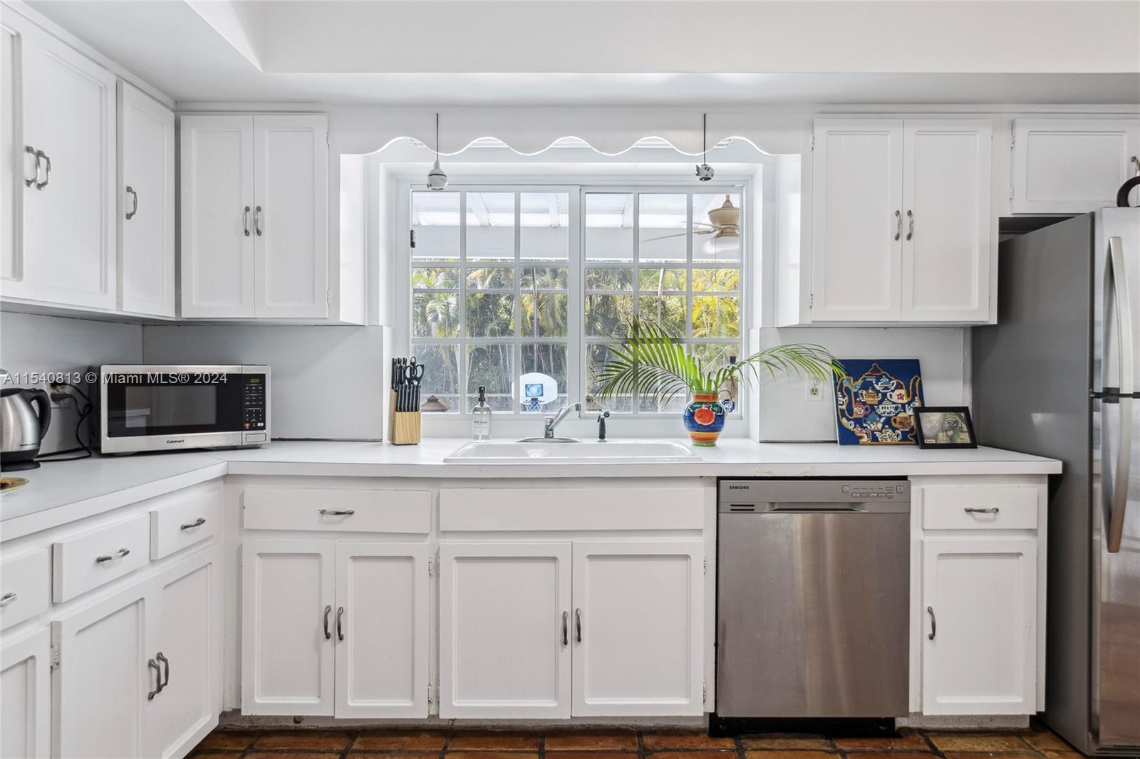 THIRD ADDN TO KENDALL EAS - Residential Lease