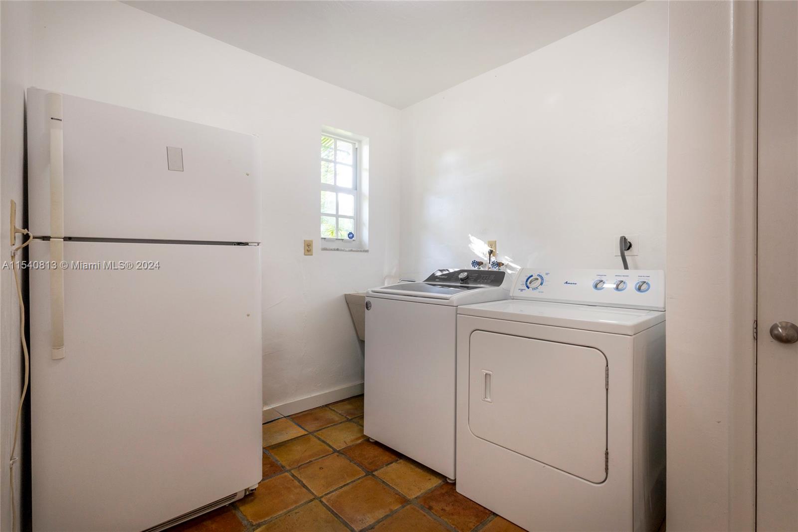 THIRD ADDN TO KENDALL EAS - Residential Lease