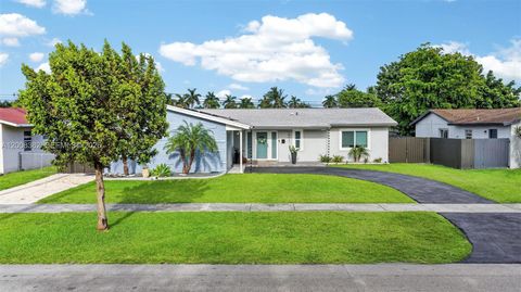 Tiny photo for 18931 SW 97th Ave, Cutler Bay, FL 33157 (MLS # A12008382)