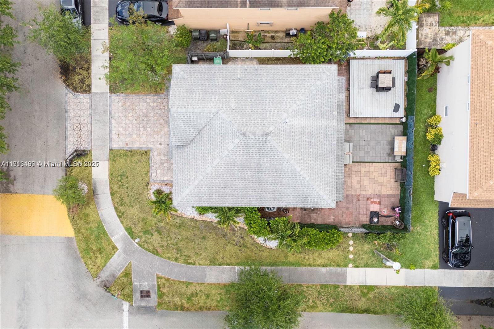 LYONS WEST - Residential