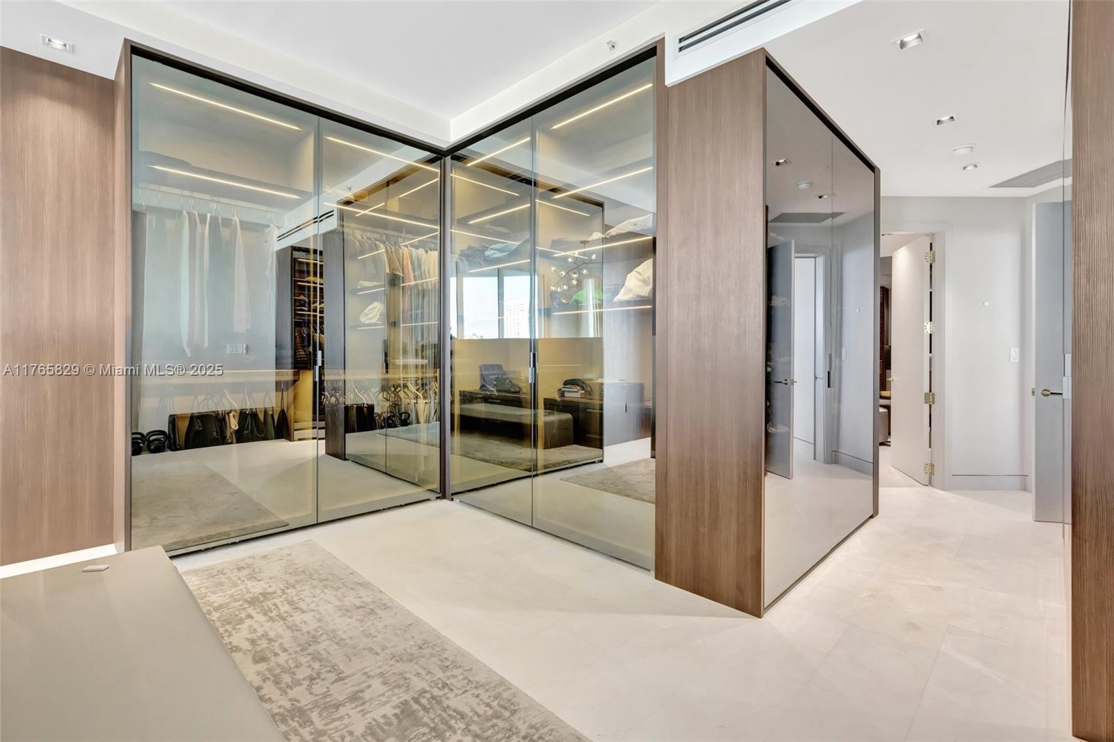 BELLINI AT WILLIAMS ISLAN - Residential