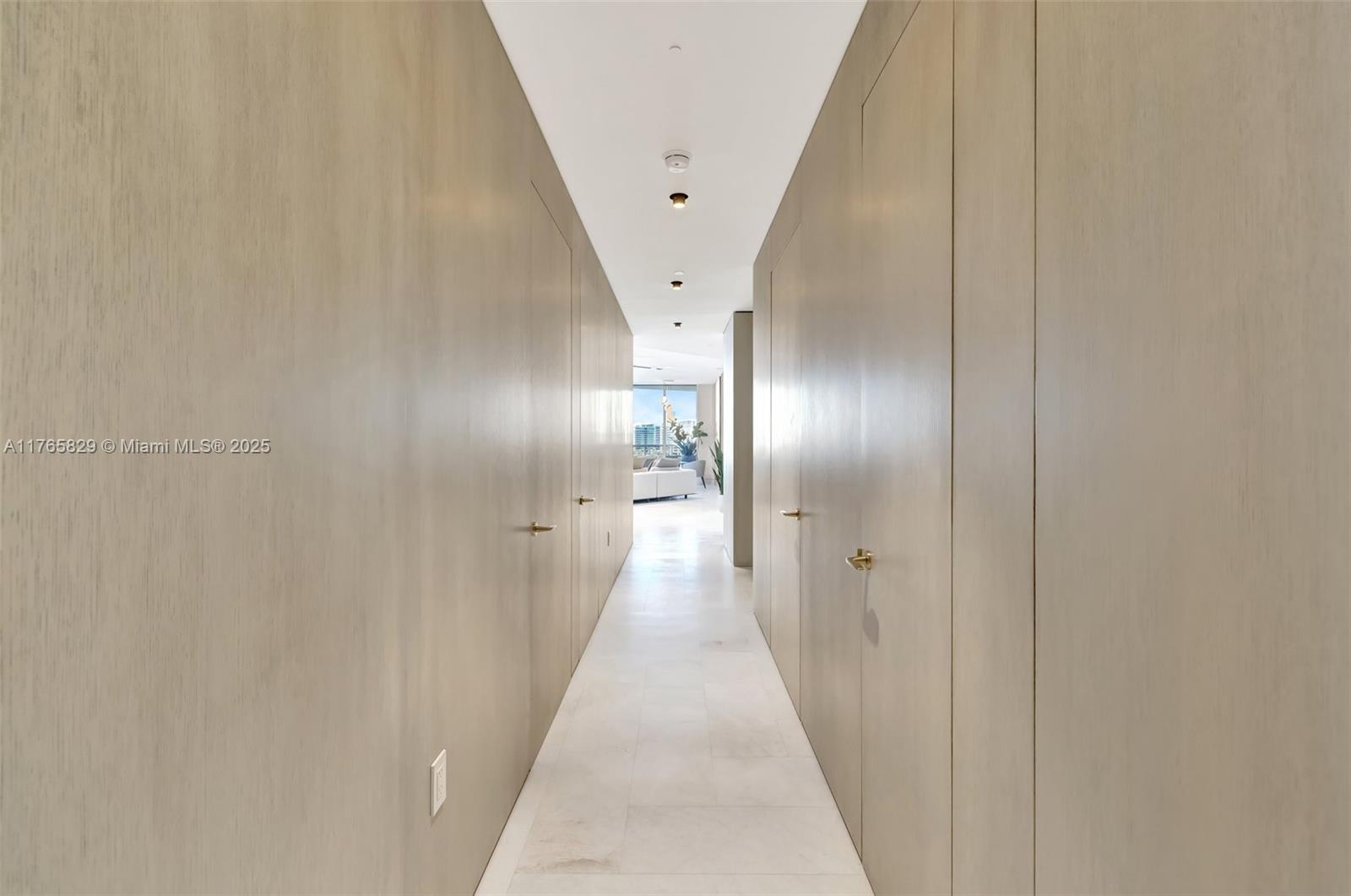 BELLINI AT WILLIAMS ISLAN - Residential