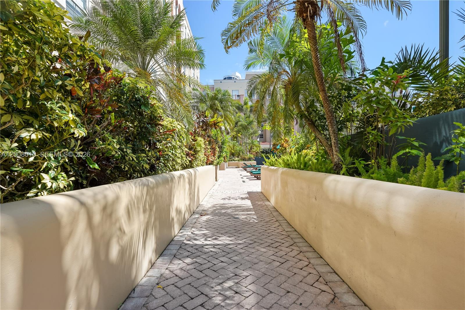 LAS OLAS BY THE RIVER CON - Residential