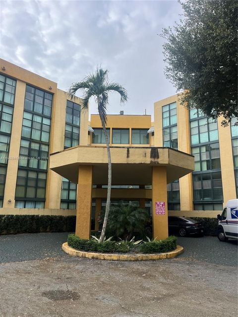 Condominium in Miami FL 11800 18th St St.jpg