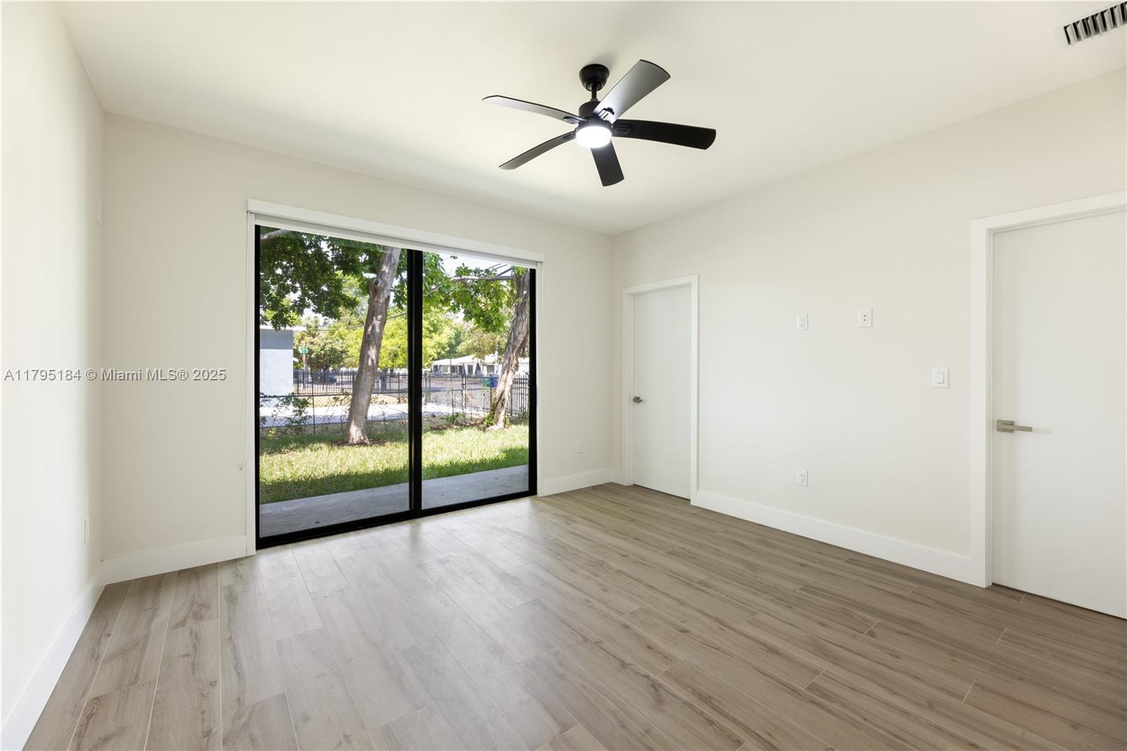 GROVELAND PARK - Residential Lease