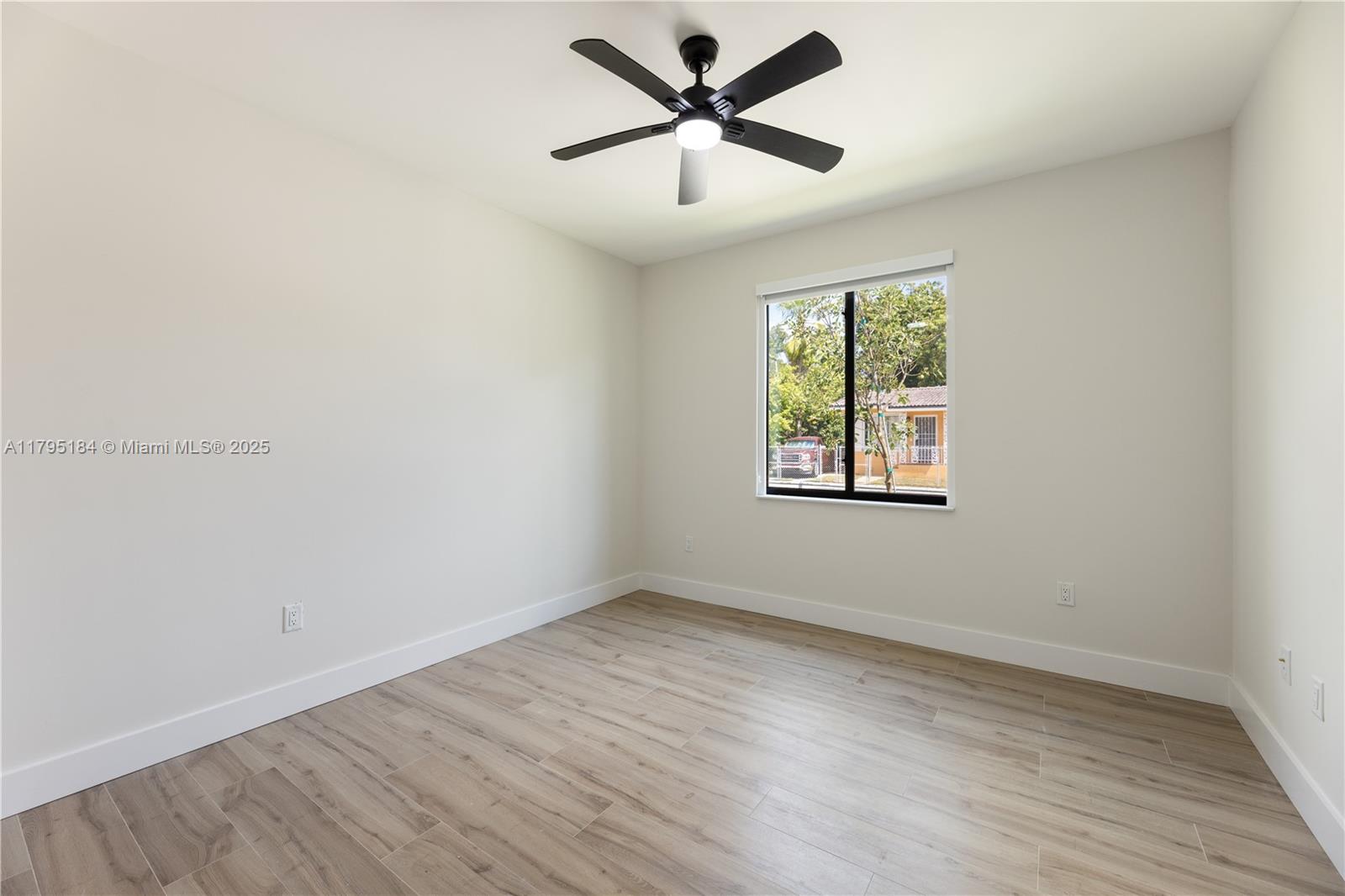 GROVELAND PARK - Residential Lease
