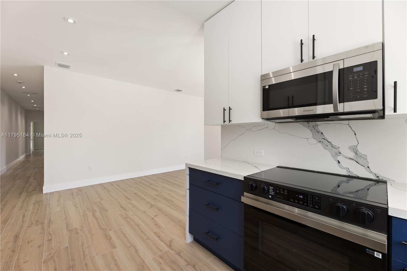 GROVELAND PARK - Residential Lease