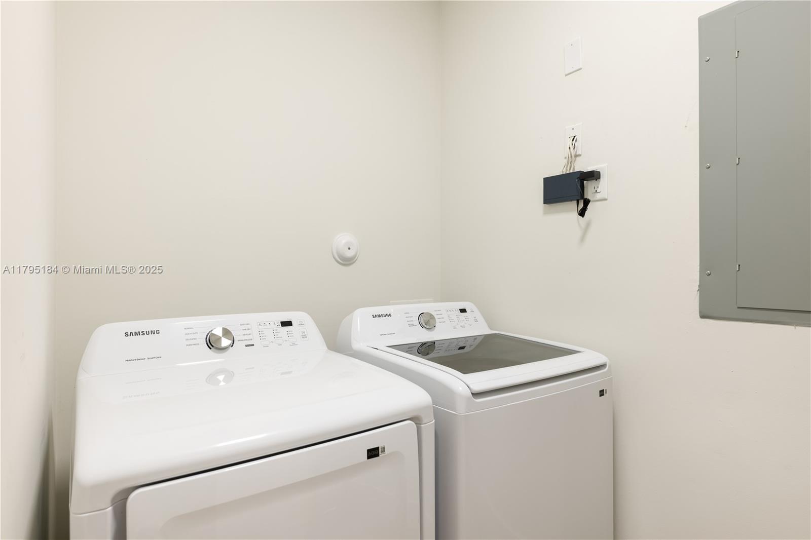 GROVELAND PARK - Residential Lease