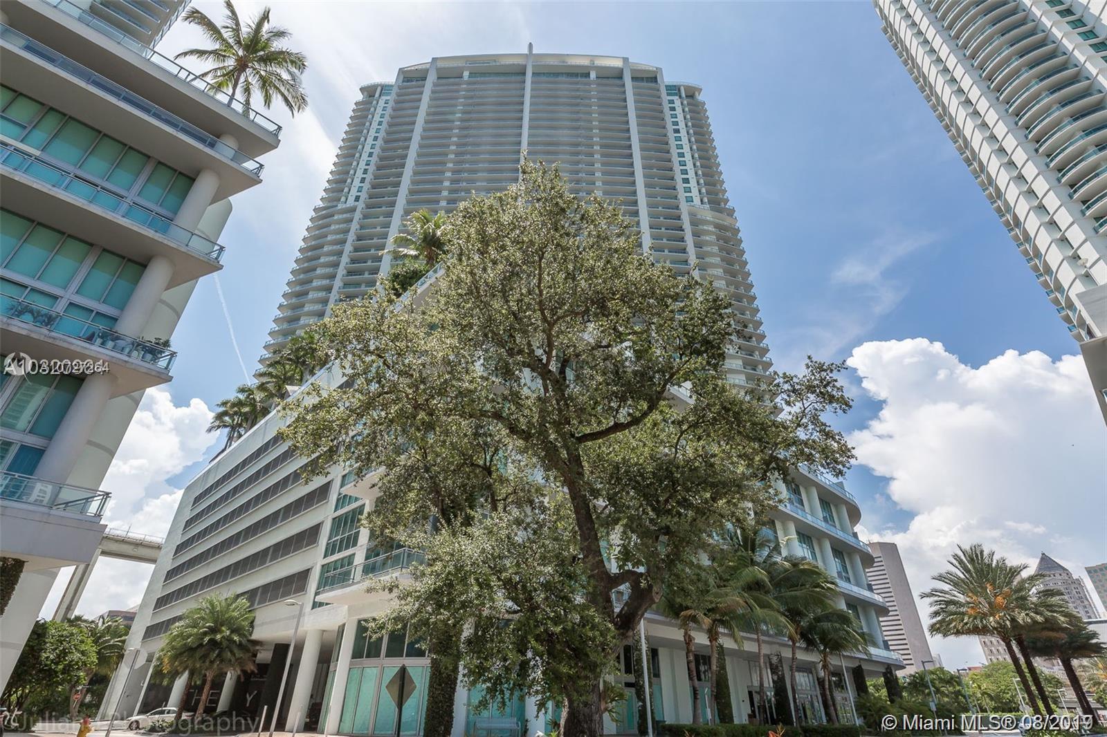 IVY CONDO - Residential