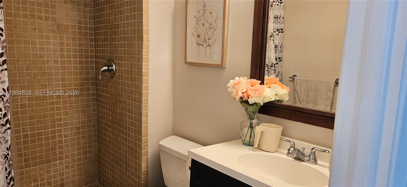 ADMIRALS PORT CONDO WEST - Residential