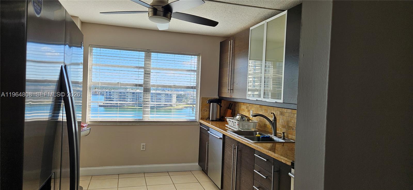 ADMIRALS PORT CONDO WEST - Residential
