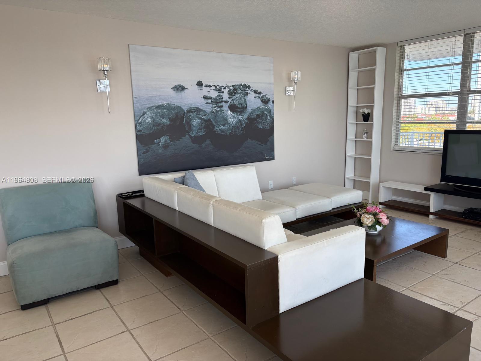 ADMIRALS PORT CONDO WEST - Residential