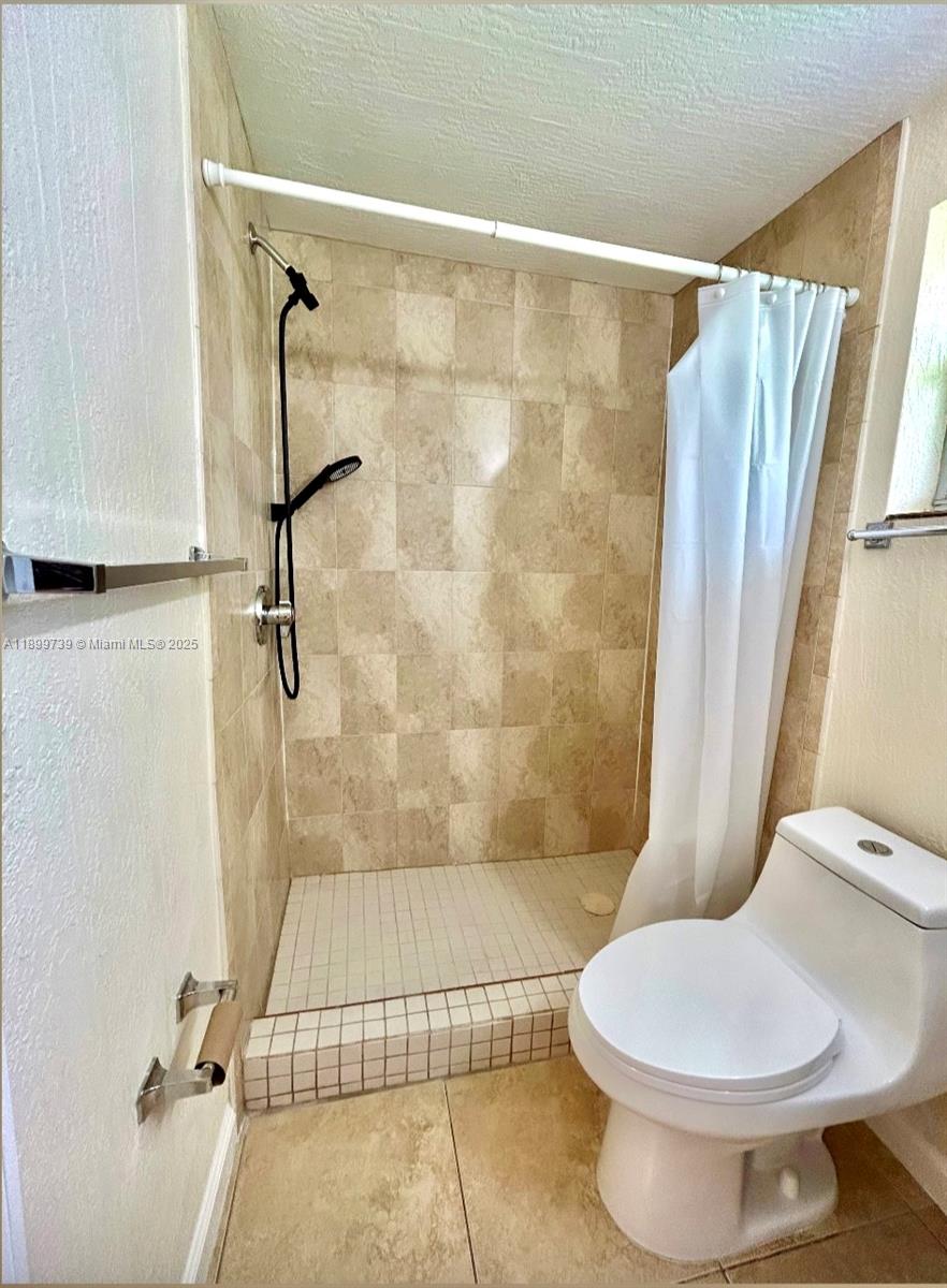 LAKE FOREST SEC 2 - Residential Lease