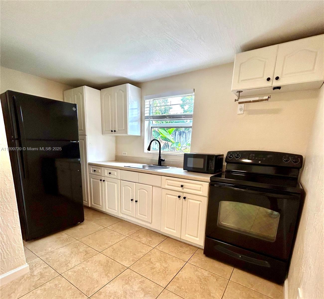 LAKE FOREST SEC 2 - Residential Lease