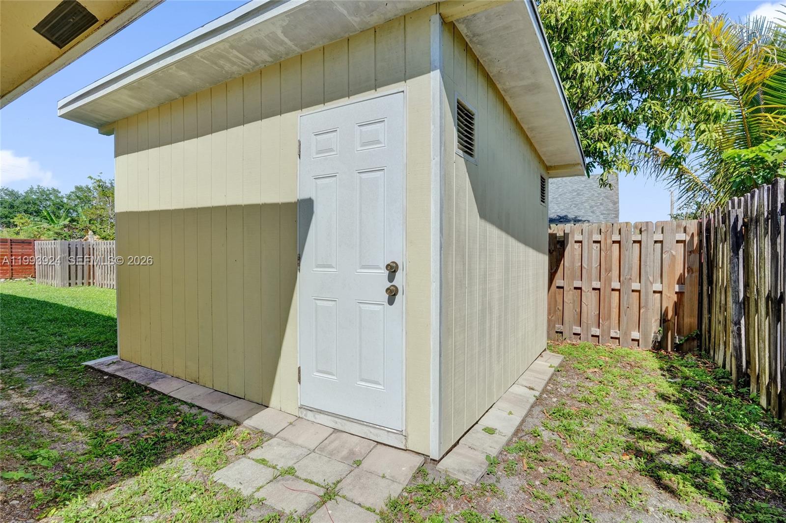 SPRINGTREE WEST - Residential