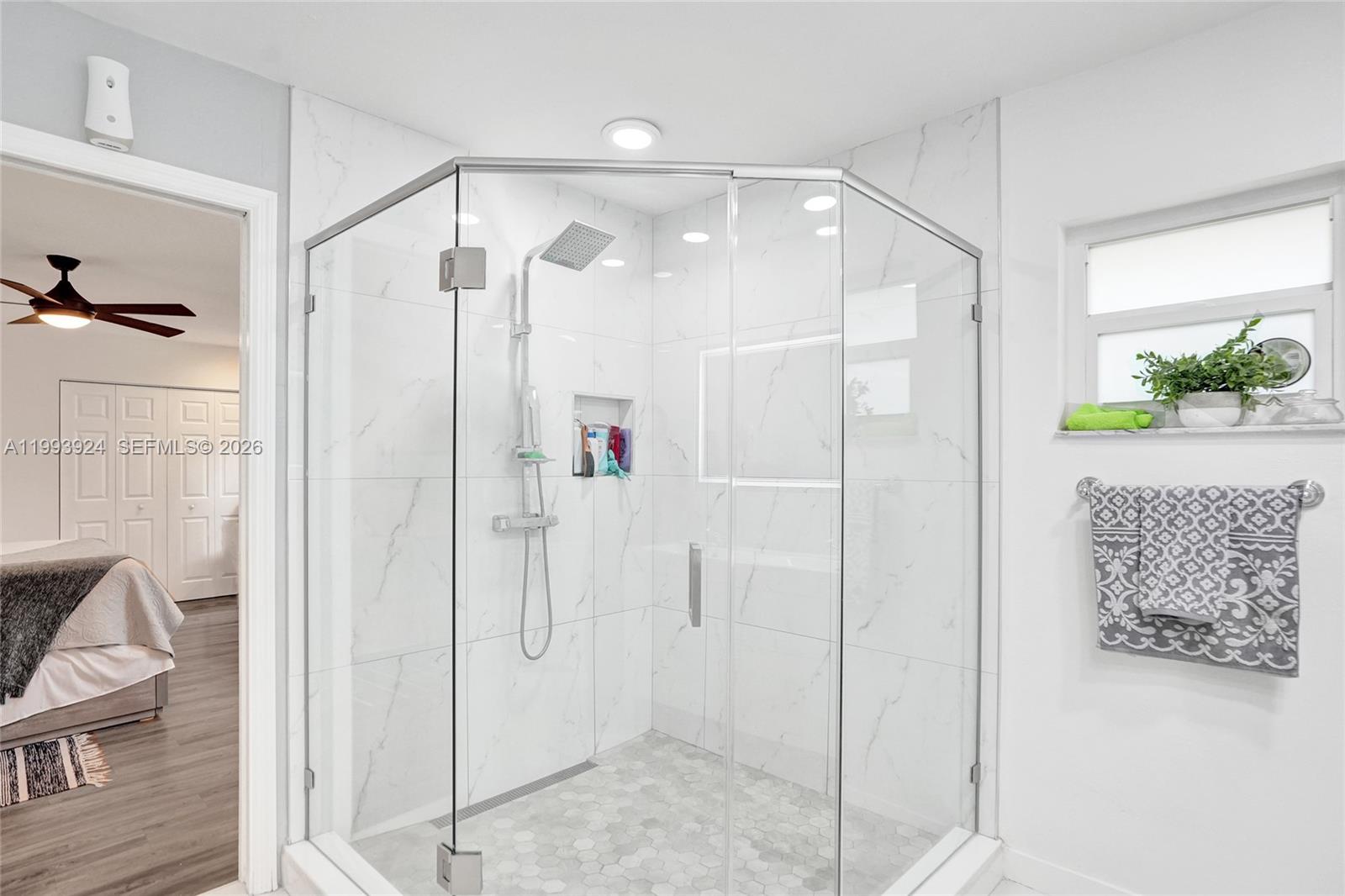 SPRINGTREE WEST - Residential