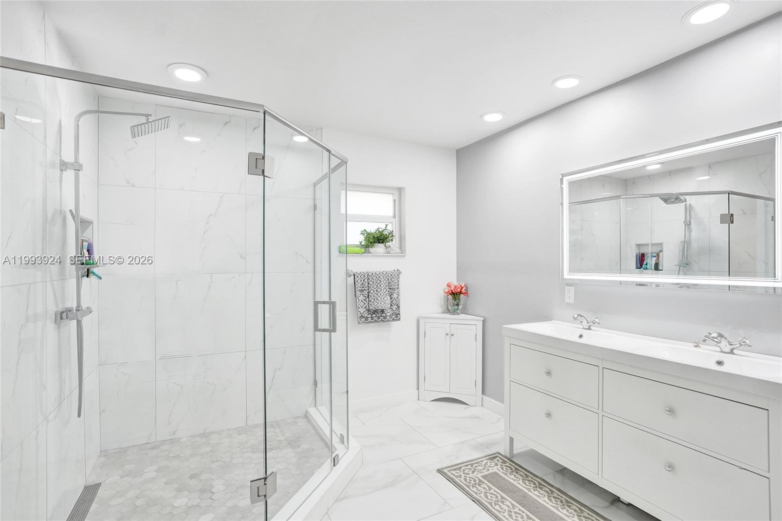 SPRINGTREE WEST - Residential