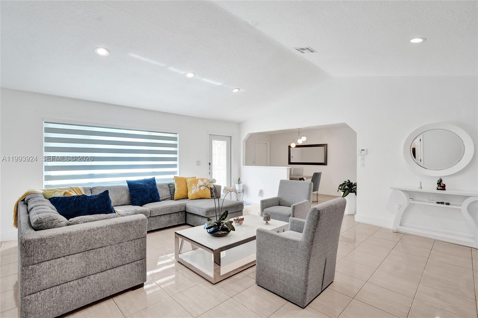 SPRINGTREE WEST - Residential