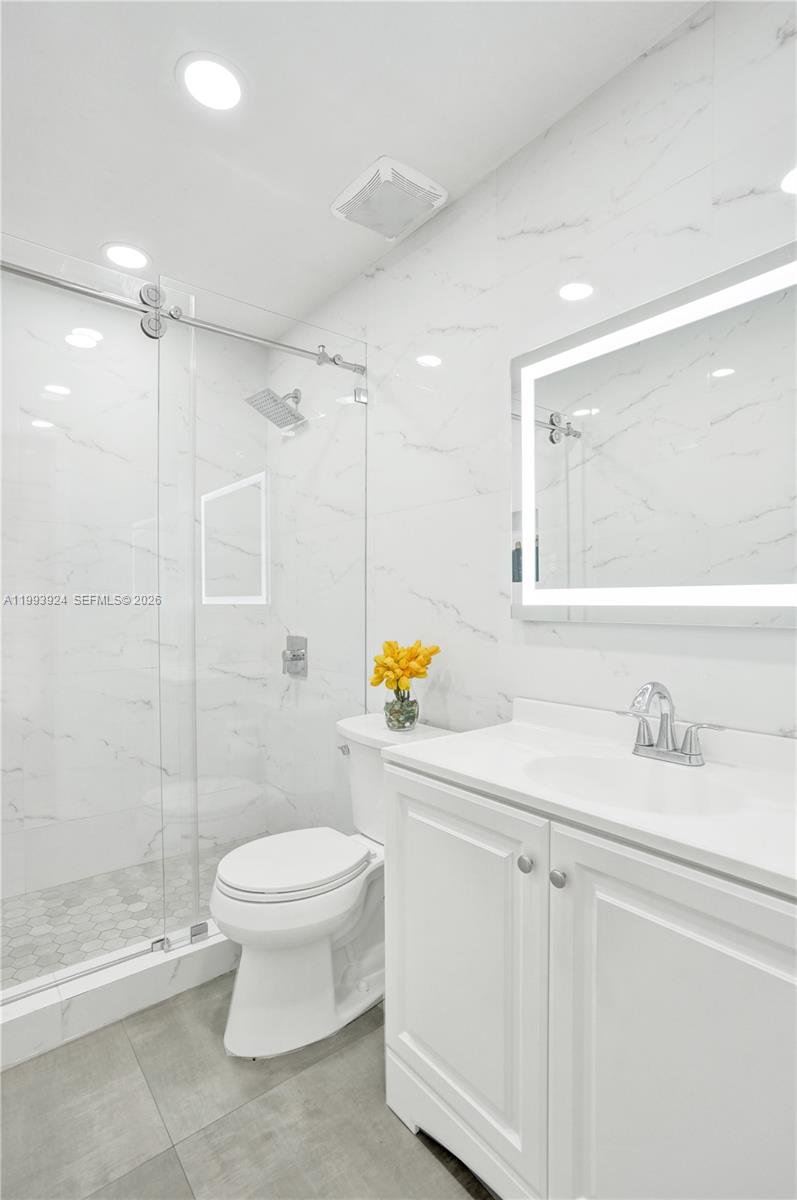 SPRINGTREE WEST - Residential