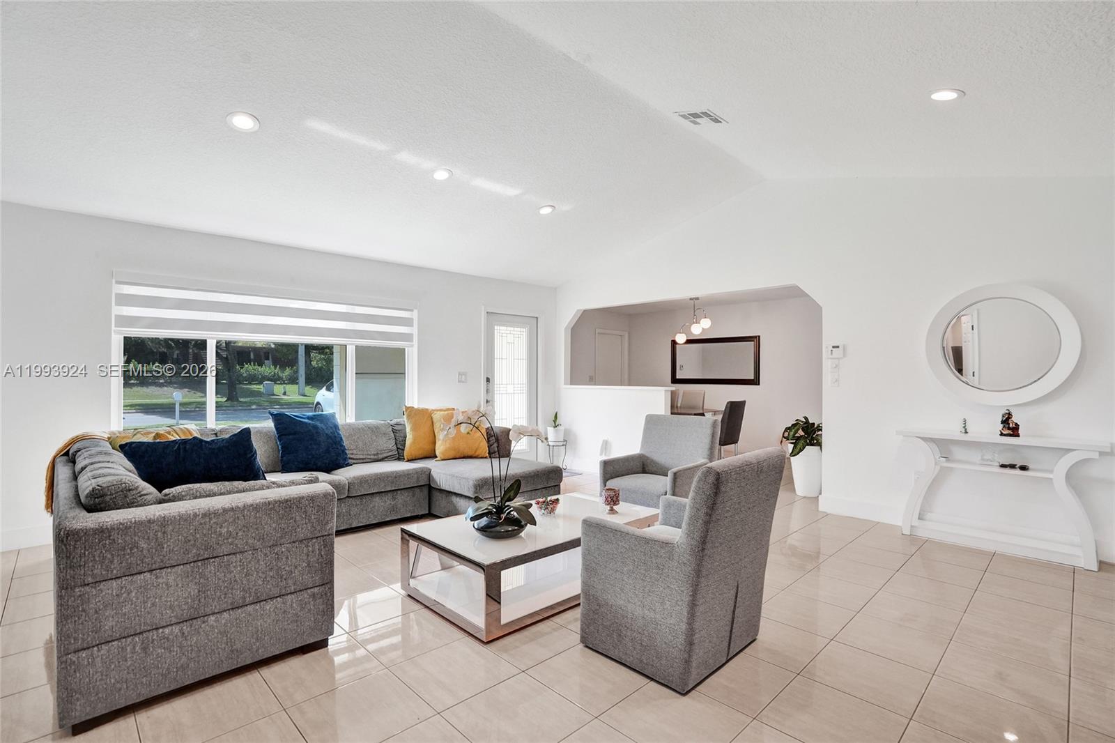 SPRINGTREE WEST - Residential