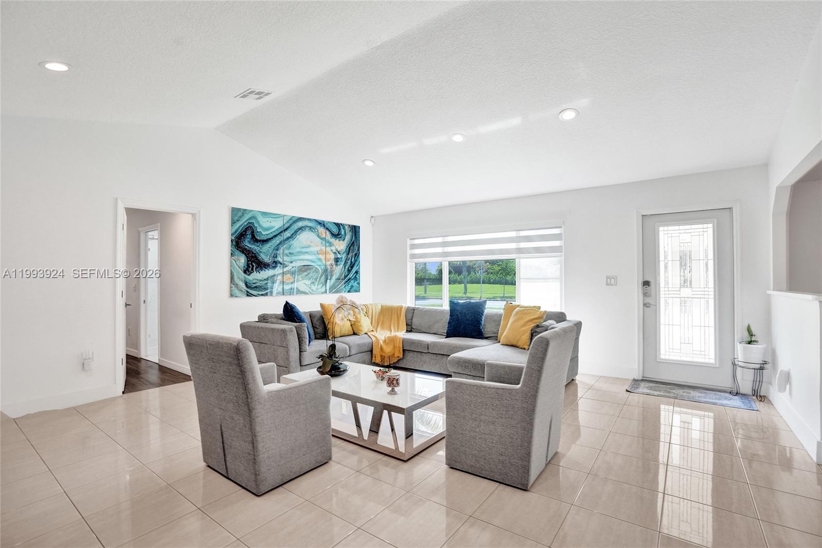 SPRINGTREE WEST - Residential