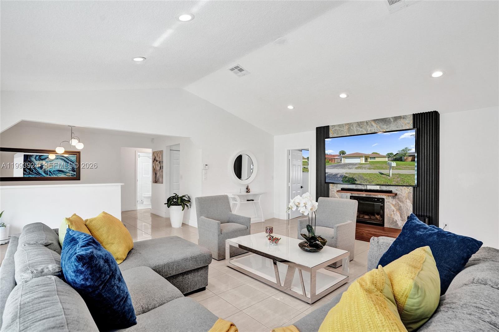 SPRINGTREE WEST - Residential