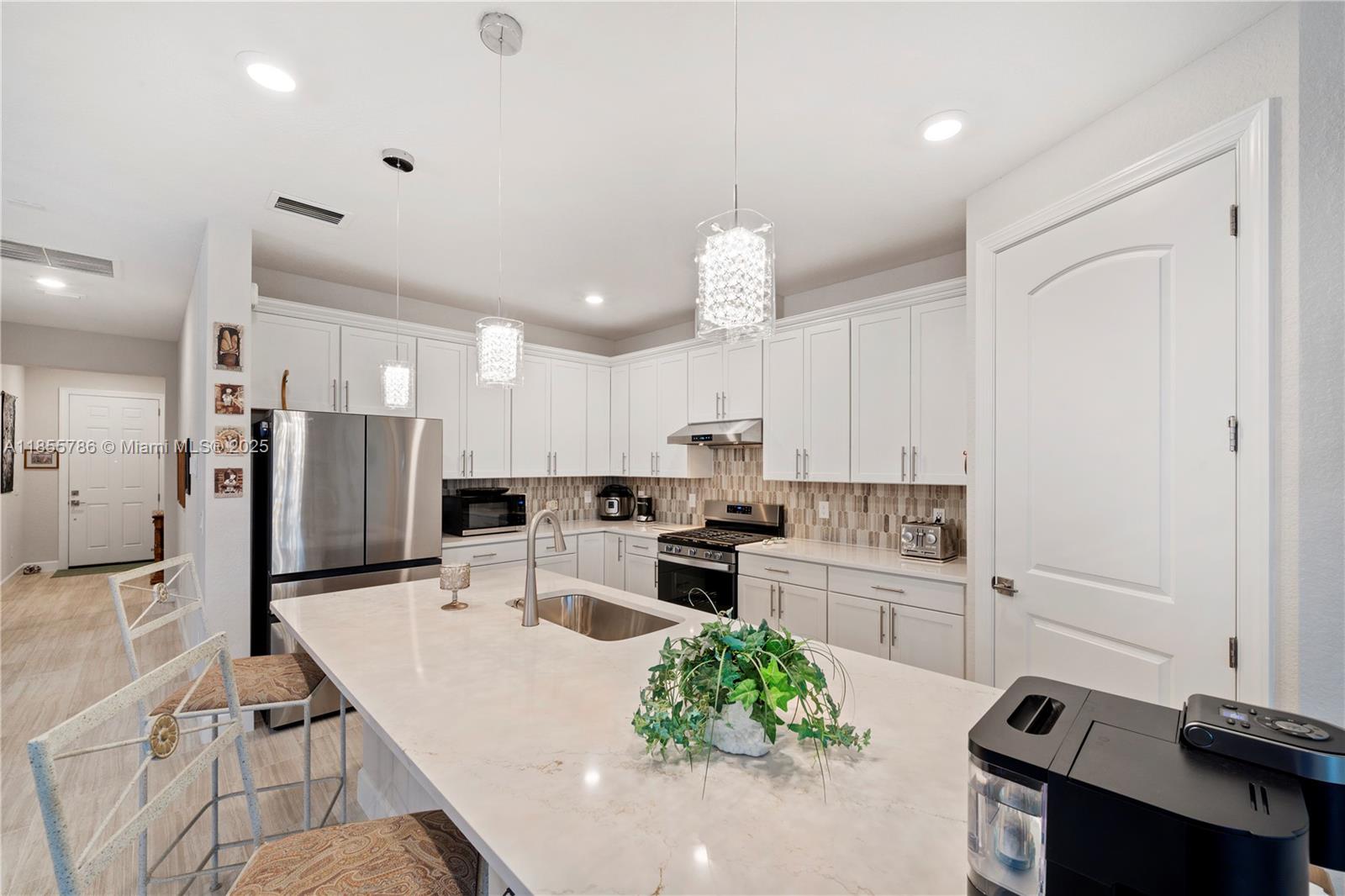 DEL WEBB AT TRADITION PLA - Residential